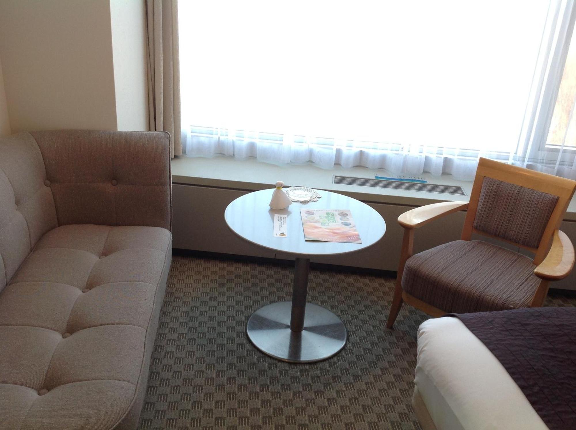 Shin Furano Prince Hotel الغرفة الصورة A room at the hotel