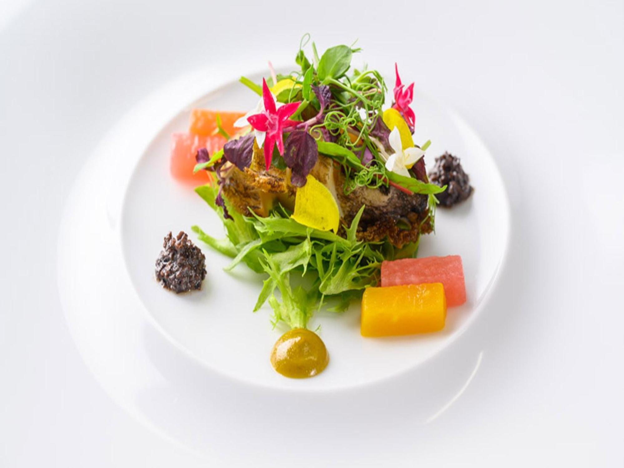 Shin Furano Prince Hotel المظهر الخارجي الصورة A salad prepared by a culinary student
