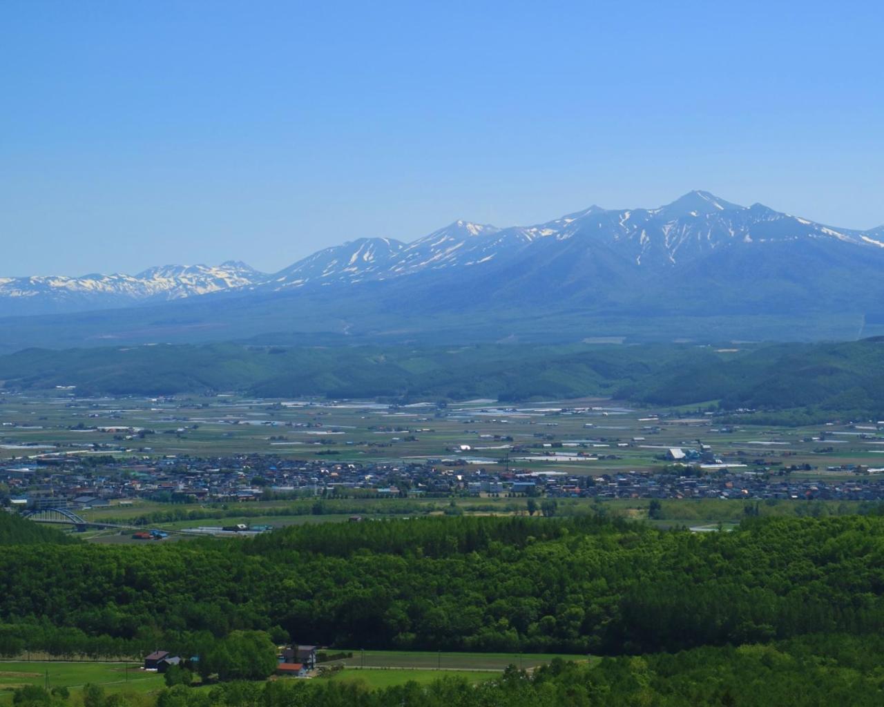 Shin Furano Prince Hotel المظهر الخارجي الصورة View of Iida